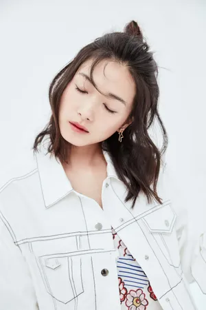 万茜优雅性感写真图片_7