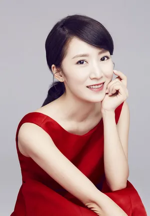 李念写真李念红裙性感写真_3