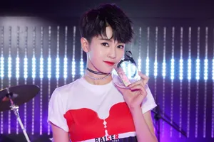 白鹿短发清爽干练活动照图片_2
