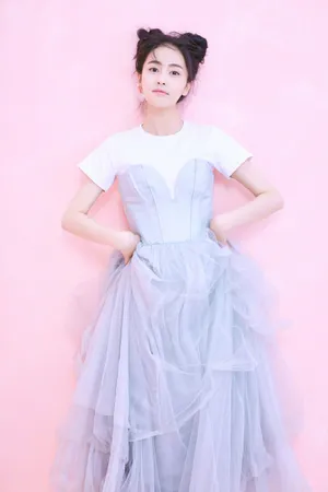 白鹿粉色系唯美写真高清图片