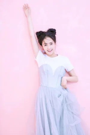 白鹿粉色系唯美写真高清图片