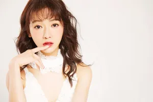 演员吴谨言清新性感写真图片_3