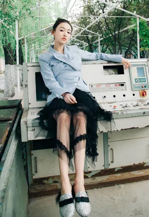 吴谨言百变风格性感写真图片_5