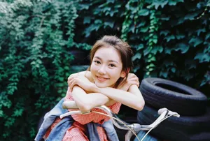 罗米抹胸格子长裙性感写真图片_3