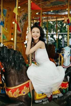 罗米游乐场清新唯美写真图片