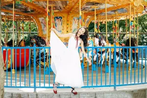 罗米游乐场清新唯美写真图片