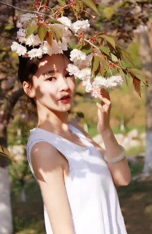 罗米清纯写真图片