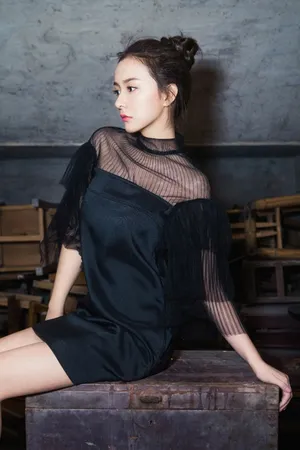 姜瑞佳甜美灵动时尚写真高清图片