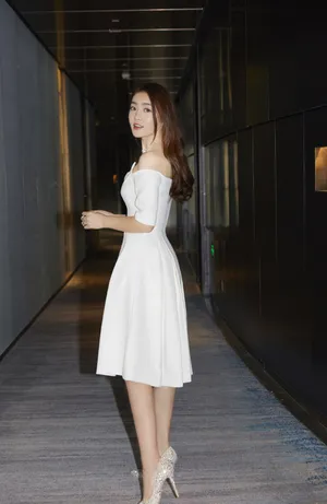 曾梦雪白色礼服活动照图片_3