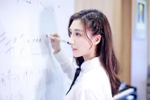 朱庭辰学院风唯美写真_5