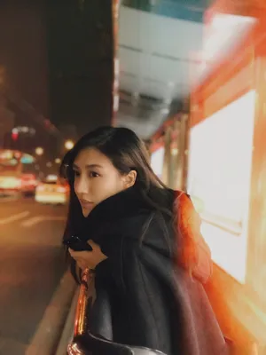 朱庭辰夜景唯美写真