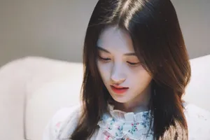 鞠婧祎小清新居家私服照图片_2