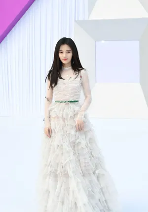 鞠婧祎活动照性感图片_5