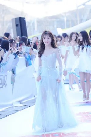 鞠婧祎薄纱长裙性感清纯仙气写真图片_4