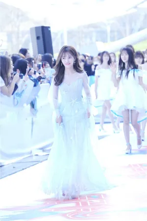 鞠婧祎薄纱长裙性感清纯仙气写真图片_5