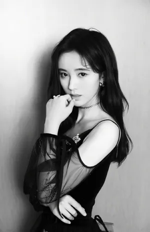 鞠婧祎黑纱性感长裙迷人写真图片