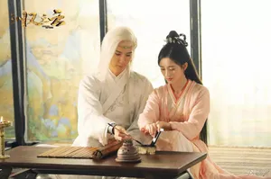 鞠婧祎图片