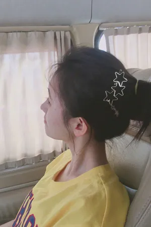 鞠婧祎丸子头甜美自拍图片_5