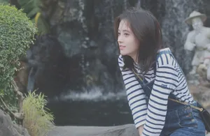 鞠婧祎清纯旅拍写真图片_4