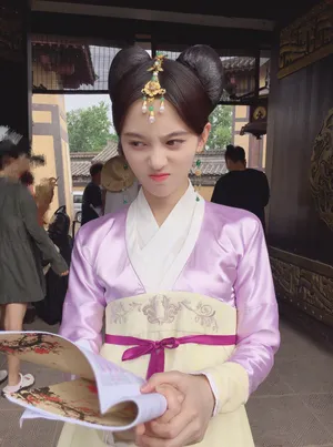 鞠婧祎剧组甜美宫女装写真图片_2
