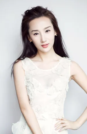 气质女星高洋优雅迷人白纱裙写真图片_5