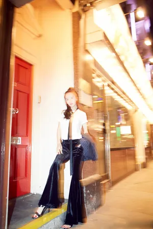 高洋气场十足干练风异国街拍图片_8