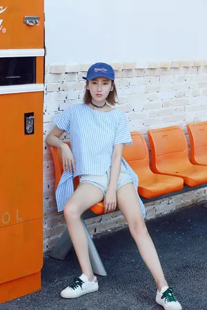 高洋清新简约夏日时尚街拍高清图片_6