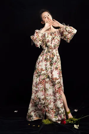 90后新生代实力小花袁冰妍时尚写真图片_3