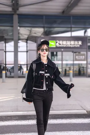 袁冰妍个性时髦机场街拍图片_3