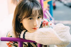 袁冰妍清新可爱户外写真图片_2
