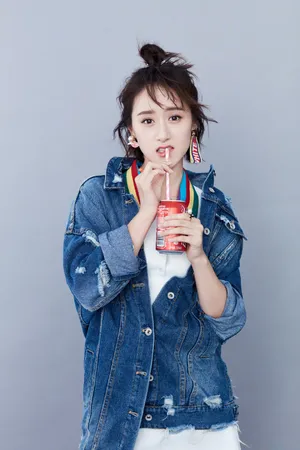 袁冰妍最新甜美生日写真图片_1