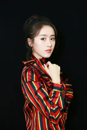 90后小花袁冰妍清新俏丽活动照图片_2