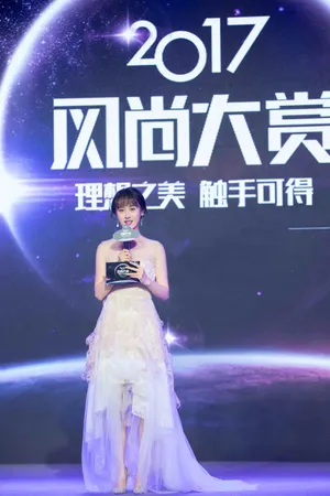 袁冰妍白沙长裙温婉可人写真图片_1