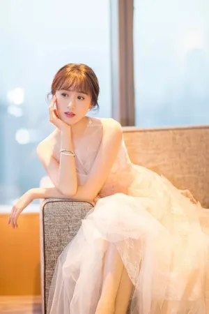 袁冰妍白沙长裙温婉可人写真图片_2