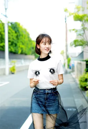 袁冰妍可爱街拍写真甜美迷人_2