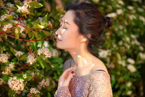 刘敏涛优雅自然时尚写真图片
