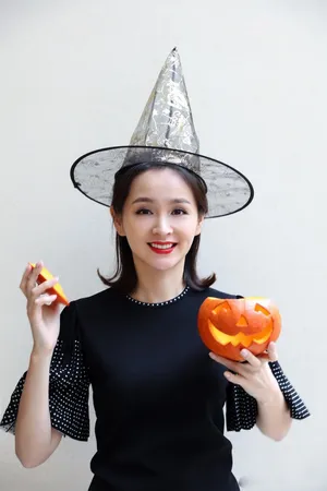邓莎万圣节搞怪写真九连拍图片_1