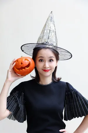 邓莎万圣节搞怪写真九连拍图片_5