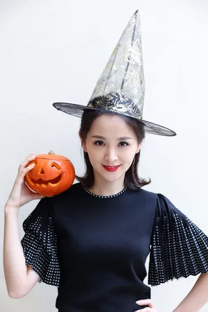 邓莎万圣节搞怪写真九连拍图片_6