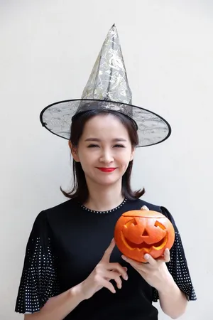 邓莎万圣节搞怪写真九连拍图片_8