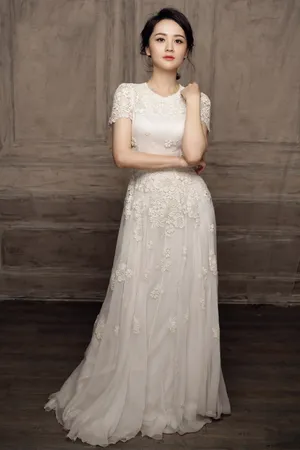 邓莎白裙温婉知性写真图片_5