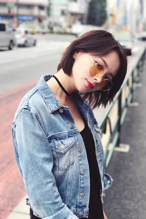 邓莎娇俏甜美街拍写真图片_3