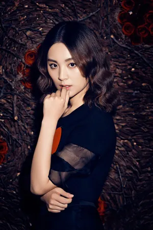 毛林林妩媚成熟时尚写真高清图片_3