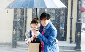 加油爱人陈晓东毛林林雨中演绎浪漫