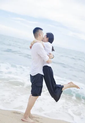 杨子珊吴中天甜蜜幸福照美图_2