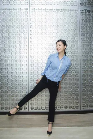 杨子珊时尚大方写真图片_7