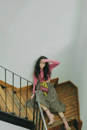 宋妍霏个性叛逆时尚写真图片_2
