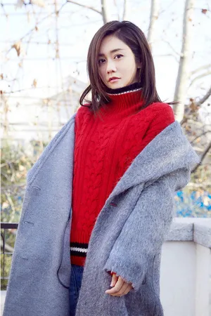 刘芸冬日暖阳唯美街拍时尚大片写真图片_6