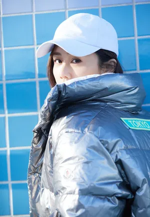 刘芸最新冬日街拍唯美性感写真图片_2