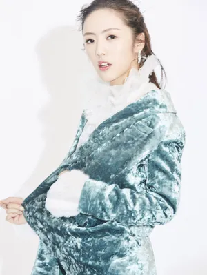 蔡文静百变女郎时尚杂志写真高清图片_7